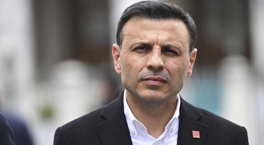 Özgür Çelik bir kez daha CHP İstanbul İl Başkanı seçildi