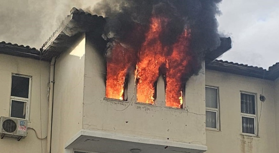 Antalya'da apartman dairesinde yangın paniği