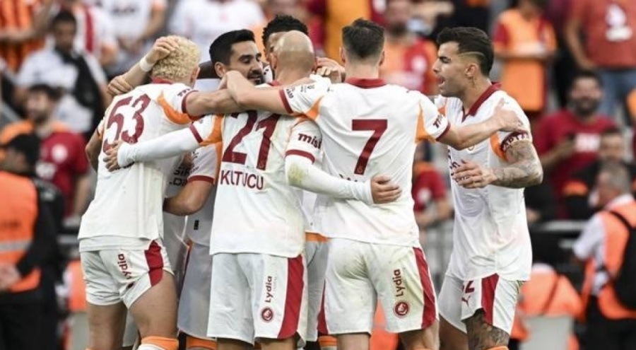 Galatasaray, 13 yıl sonra ilk peşinde!