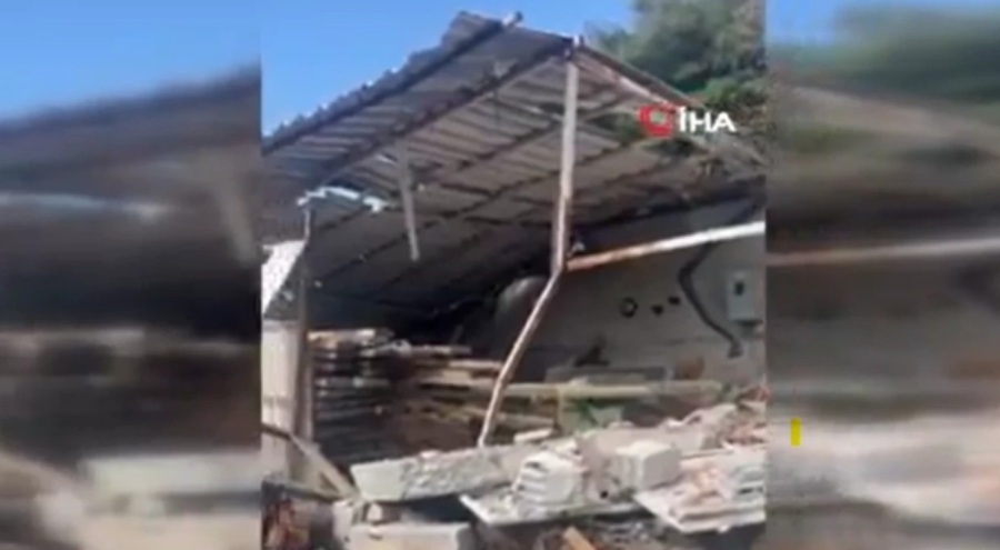 İzmir'de korkutan patlama! Ev yıkıldı, yaralılar var...