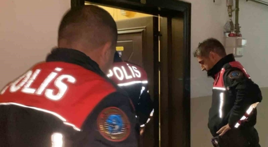 Apartmandan gelen çığlıklar polisi harekete geçirdi