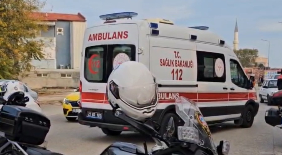 Otomobilin altında kalan yaşlı adam can verdi