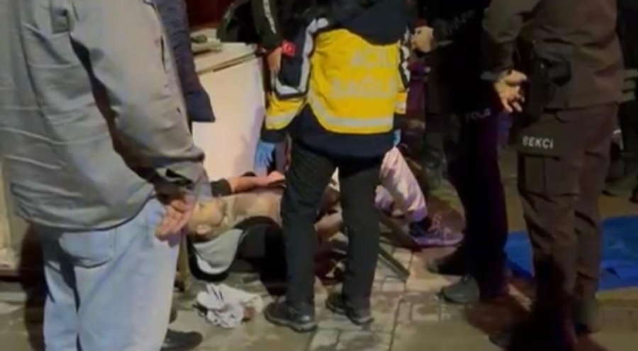 İzmir'de parkta bıçaklı saldır: 5 yerinden bıçaklandı