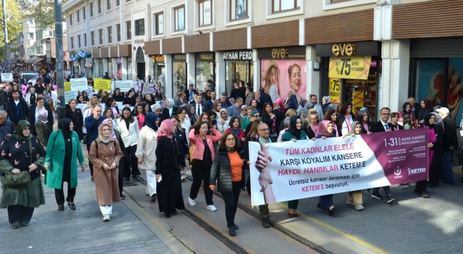 Bursa'da meme farkındalık ayı yürüyüşü yapıldı