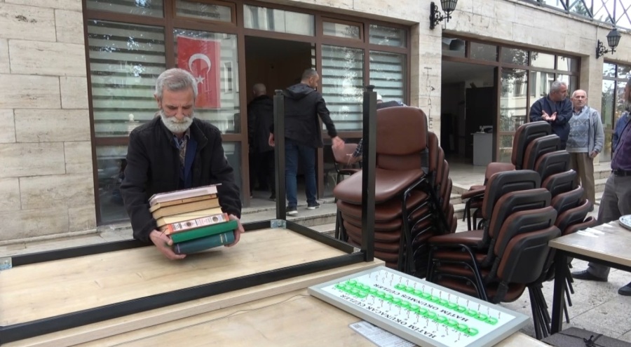 Bursa'da 71 yıllık cami derneğinde tahliye gerginliği, hukuki süreç başlatıldı