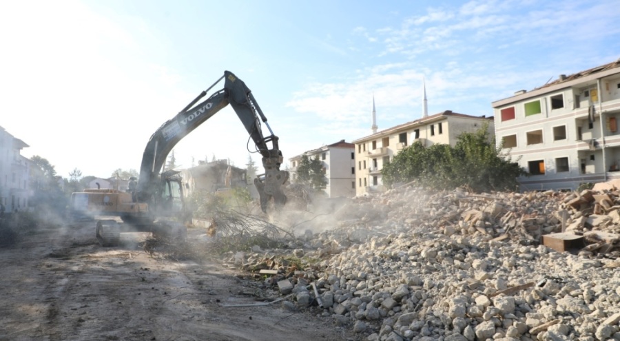 Turgutalp kentsel dönüşümde 2. ve 3. etap yıkımları başladı
