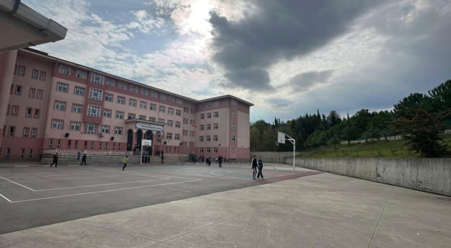 Samsun'da özel eğitim öğrencisi okulda arkadaşını makasla yaraladı