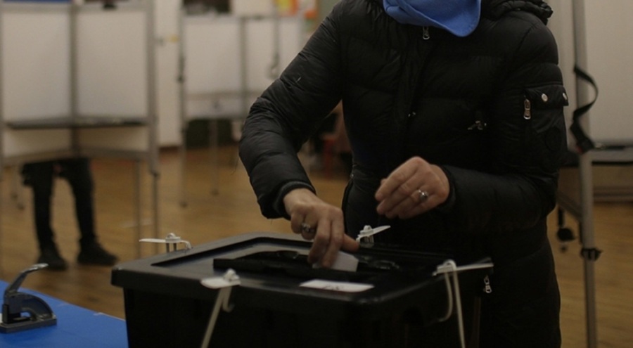 İrlanda yeni cumhurbaşkanını seçmek için sandık başında