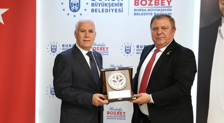 Bursa Büyükşehir Belediye Başkanı Bozbey'den emeklilere tam destek sözü