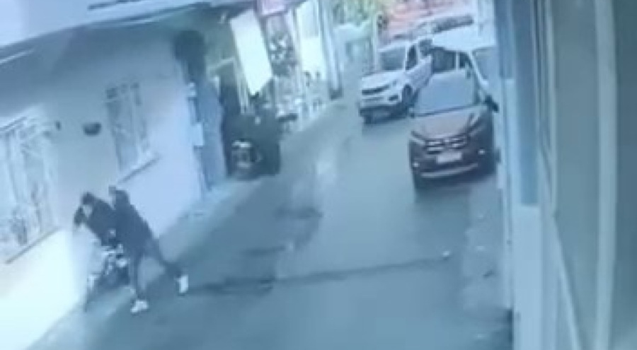 Bursa'da izin günündeki bekçi, polisten kaçan şüpheliyi yakaladı