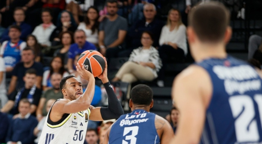 EuroLeague'de Türk derbisinde kazanan Fenerbahçe Beko oldu