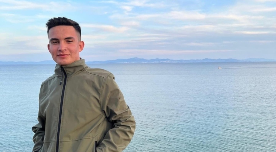 Düğün dönüşü bariyerlere çarpan genç hayatını kaybetti