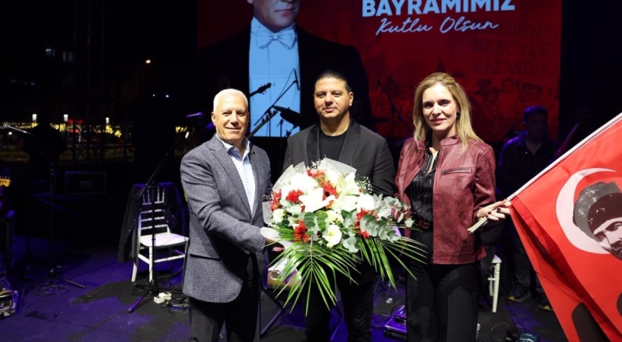 Bursa'da Cumhuriyet coşkusu, Kubat ile zirve yaptı