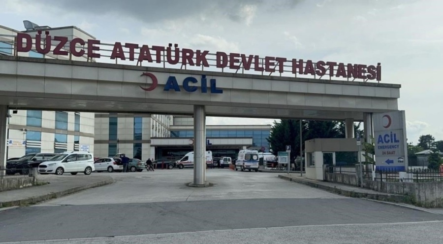 Düzce'de iki motosiklet kafa kafaya çarpıştı: 3 ağır yaralı