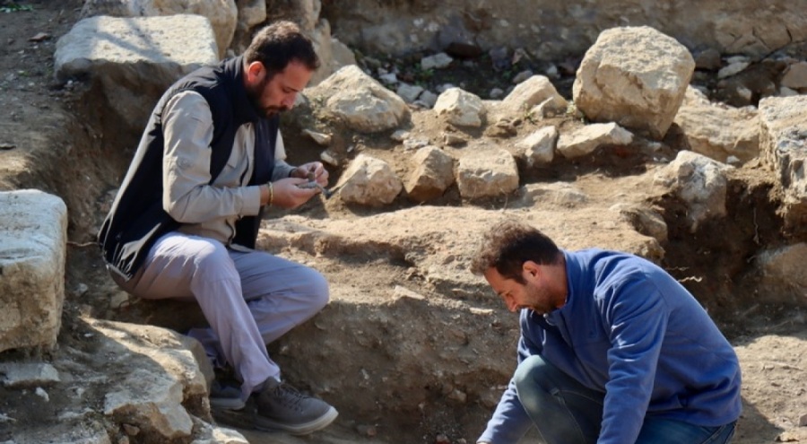Gölyazı'daki "Simitçi Kale" kazısında ipek atölyesi keşfi
