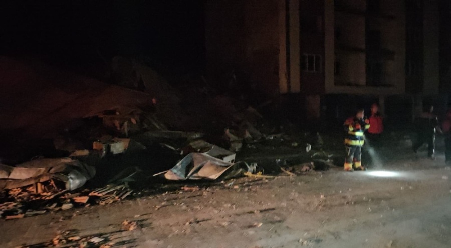 6,1 büyüklüğündeki depremin ardından bir saat içinde 26 artçı deprem oldu