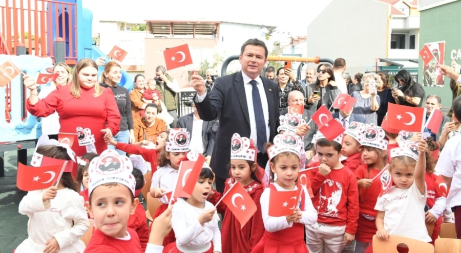 Osmangazi'de minik öğrenciler Cumhuriyet Bayramı'nı neşeyle kutladı