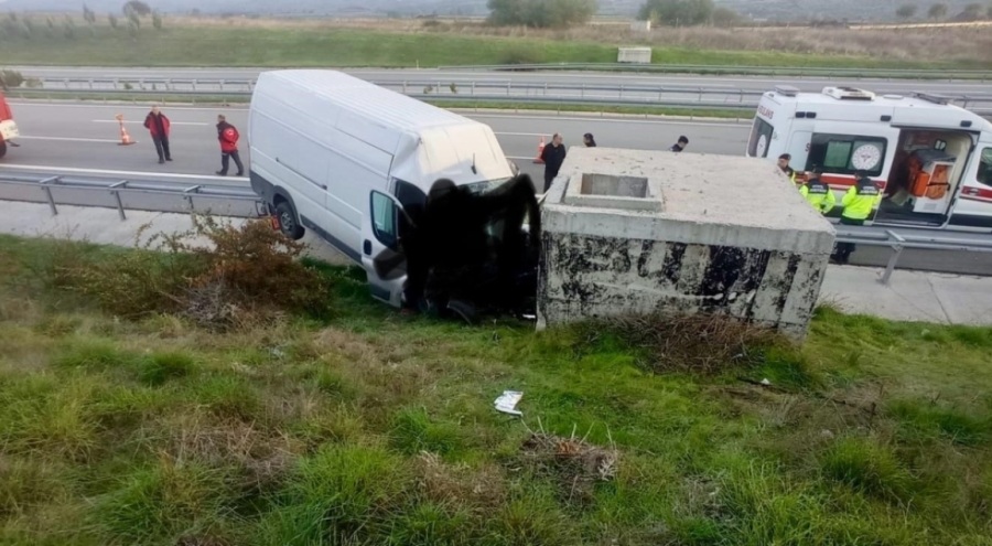 Balıkesir'de kaza: 2 ölü, 1 yaralı