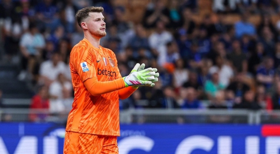 Inter kalecisi Josep Martínez'in aracı yaşlı adama çarptı