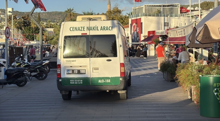 Deniz yüzeyindeki çocuk cesedi ekipleri harekete geçirdi