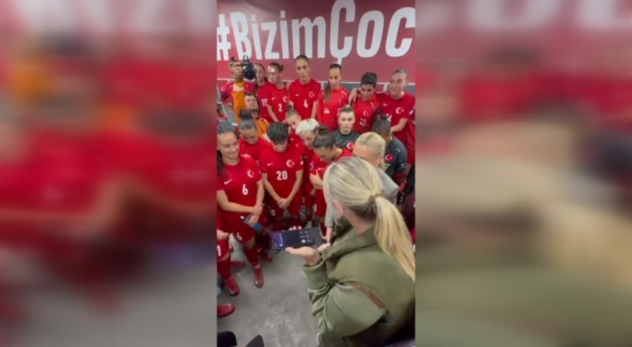 Cumhurbaşkanı Erdoğan'dan A Milli Kadın Futbol Takımı'na tebrik