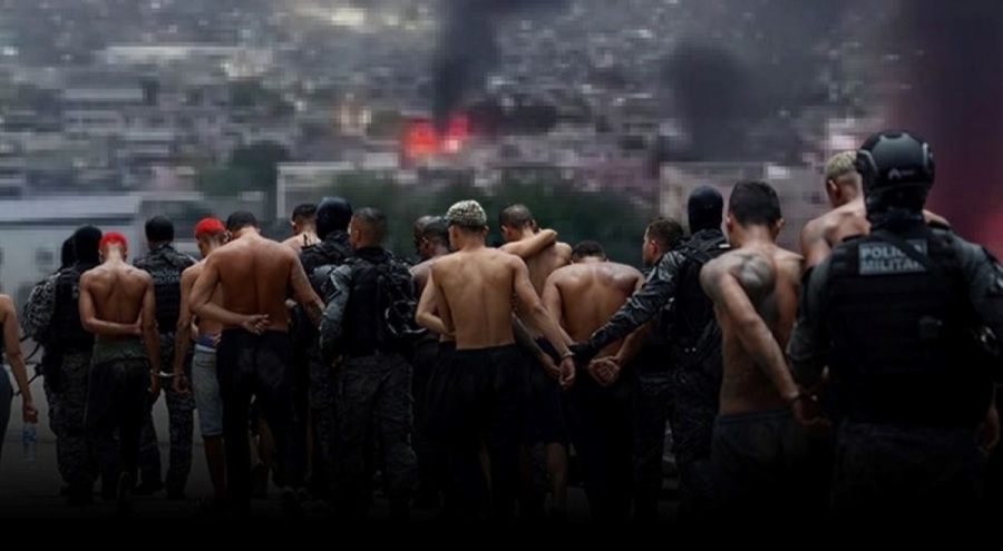 Brezilya'da favela baskını! 4'ü polis 60 kişi öldü