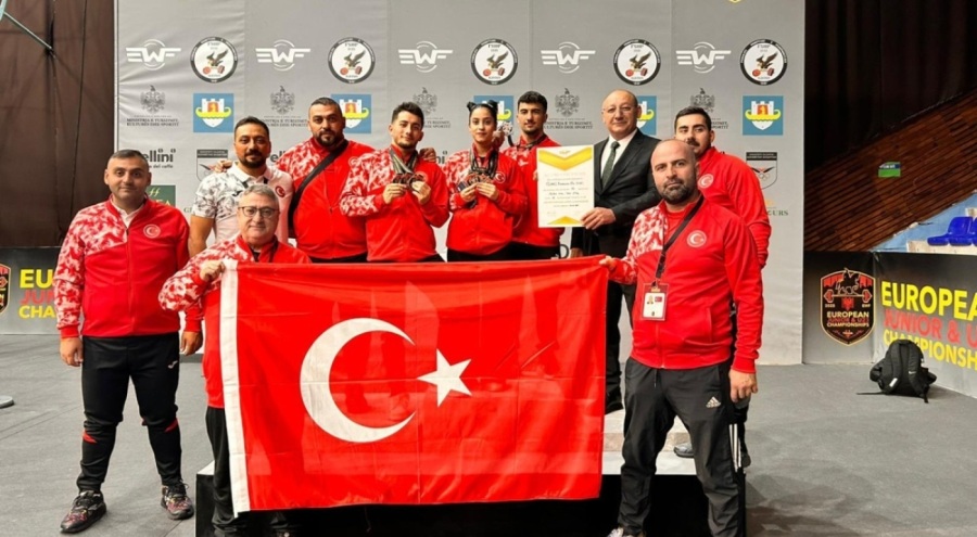 Milli halterciler,  Avrupa Şampiyonası'nda 13 madalya kazandı