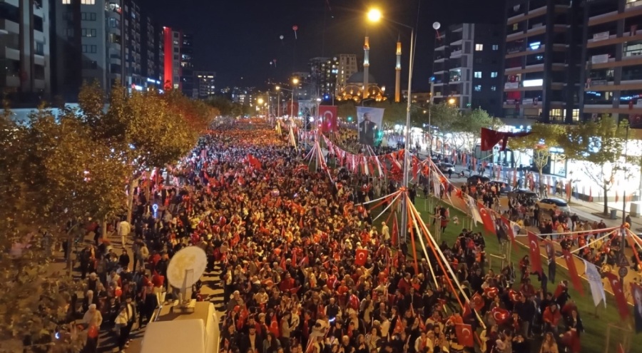 Bursa'da büyük Cumhuriyet coşkusu