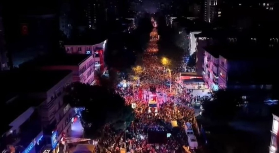 İstanbul Bağdat Caddesi'nde Cumhuriyet Bayramı coşkusu