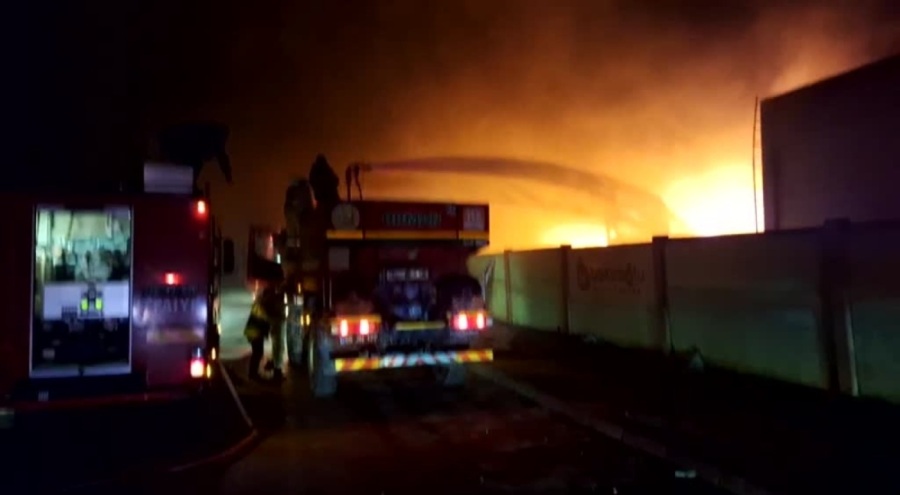 Samsun'da geri dönüşüm fabrikasında yangın!