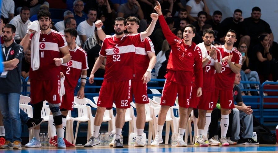 A Milli Erkek Hentbol Takımı, Güney Kıbrıs Rum Kesimi'ni yendi