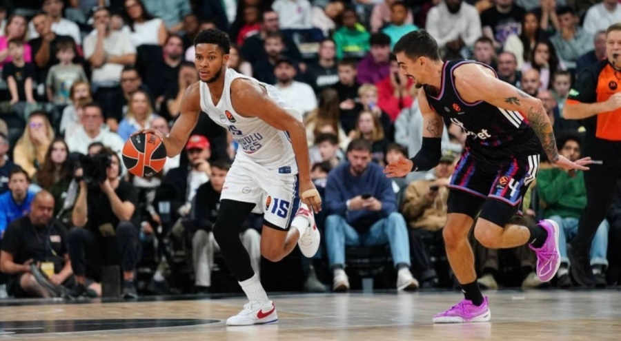 Anadolu Efes, 10 sayı farkla galip geldi