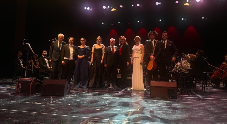 Bursa'da "Cumhuriyet Balosu" konseri düzenlendi