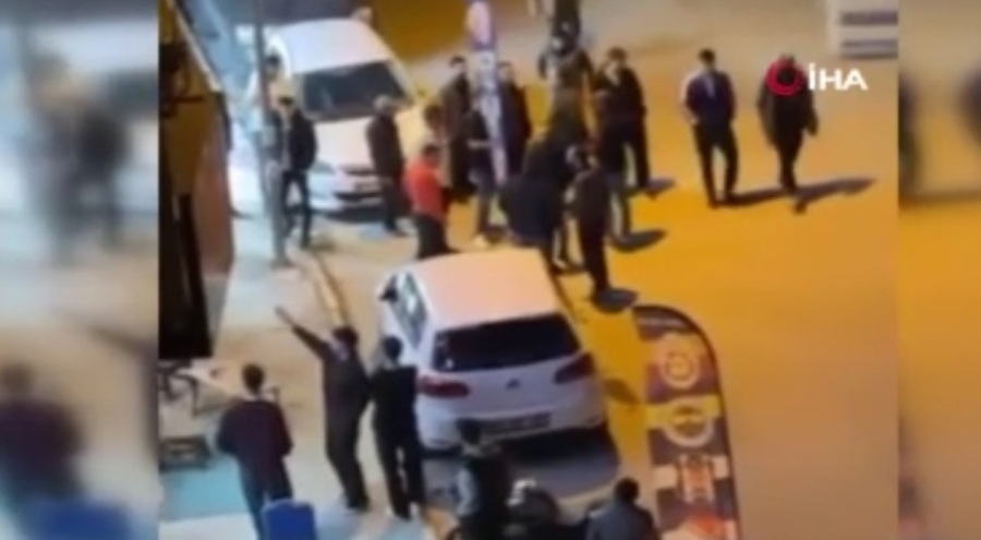 Dehşet anları! Çay ocağına pompalı tüfekle saldırı düzenlendi