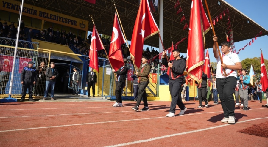 Yenişehir'de Cumhuriyet Bayramı stadyumda kutlandı