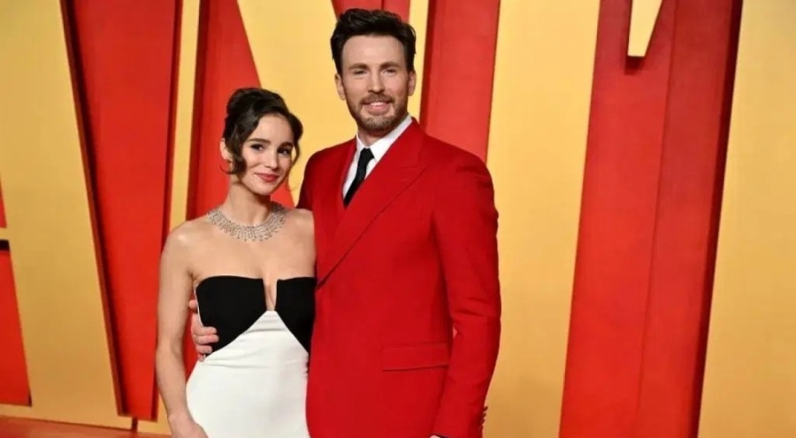 Chris Evans baba oldu