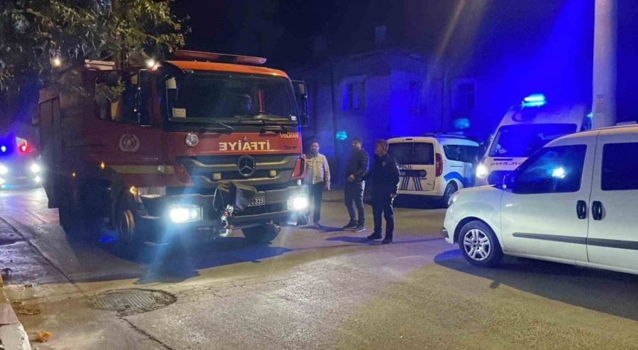 Kamyonunda yaralı halde bulunan kişi hastaneye kaldırıldı