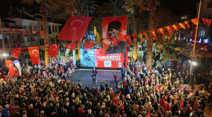 Bursa Mudanya Belediye Başkanı Deniz Dalgıç: "Cumhuriyet miras değil, emanettir"