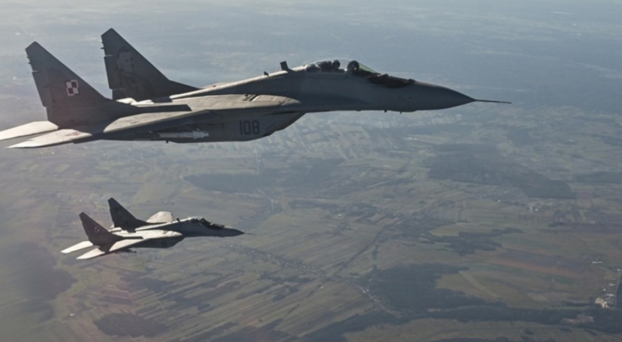 Polonya'da Rus uçağı alarmı!