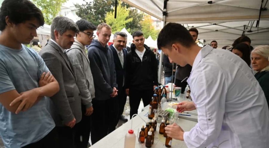 Bursa Bilim Şenliği, binlerce öğrencinin katılımıyla tamamlandı