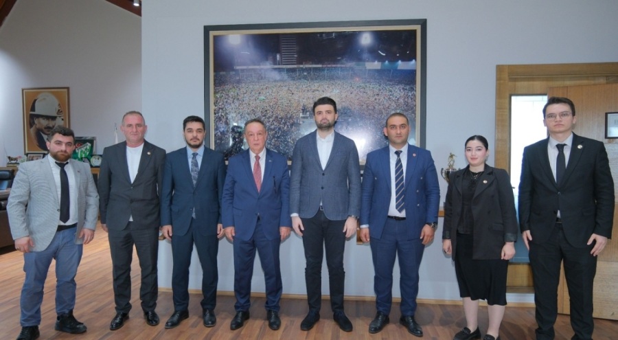 Bursaspor'a verilen cezaya tepkiler sürüyor