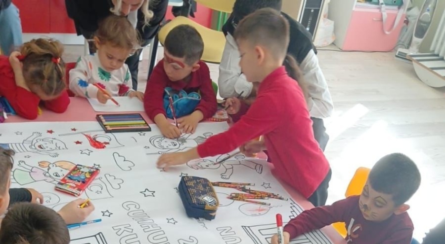 Orhaneli'de çocuklar hayallerini boyadı!