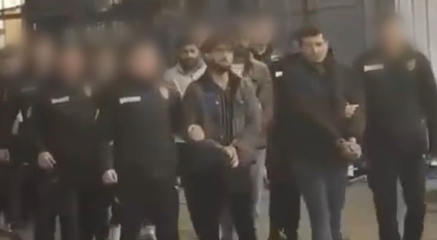 Bursa'da kaçak göçmen operasyonu! 17 kişi yakalandı, 2 iş yeri sahibi gözaltında