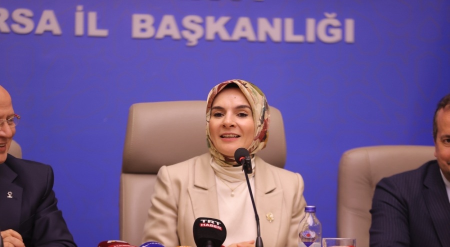 Aile ve Sosyal Hizmetler Bakanı Göktaş, AK Parti Bursa İl Başkanlığı'nda konuştu