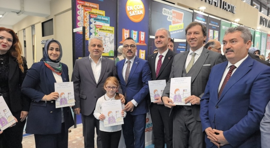 9 yaşındaki kız öğrenciden duygulandıran çalışma 10 günde "Filistin'e Dönmek İsteyen Kız" kitabını yazdı