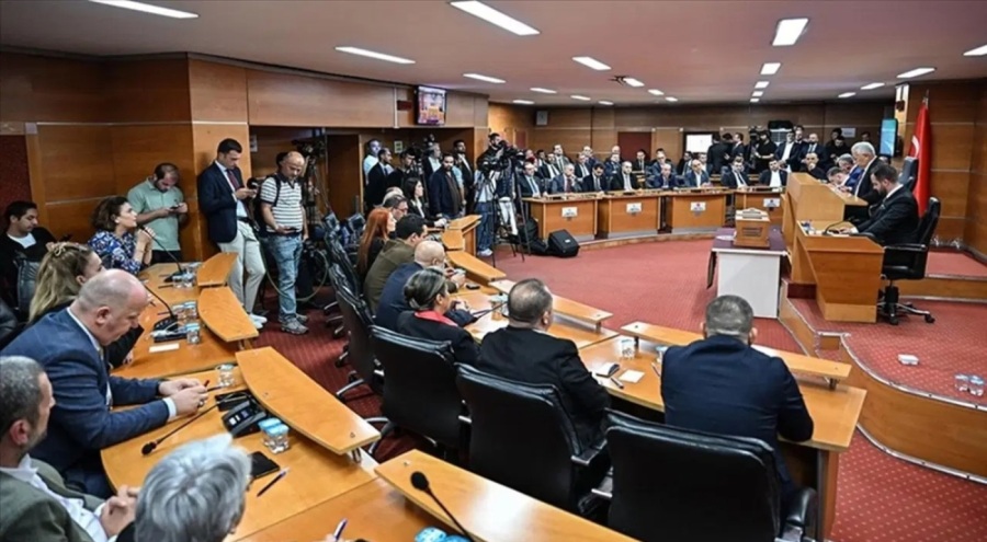 Bayrampaşa Belediyesi'nde sosyal medya krizi: Başkan Mutlu takipten çıkarıldı