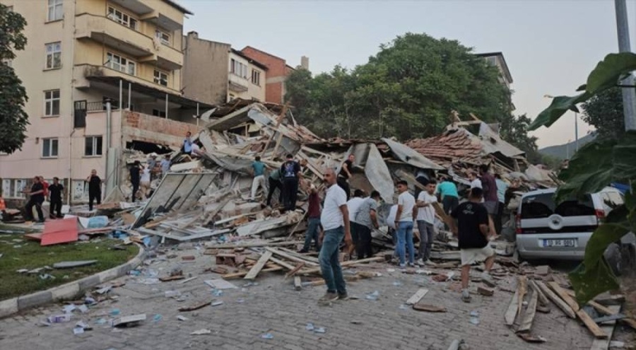 Deprem bilimci Övgün Ahmet Ercan, o bölgedeki deprem riskini işaret etti: İnsan yaşamaması lazım!