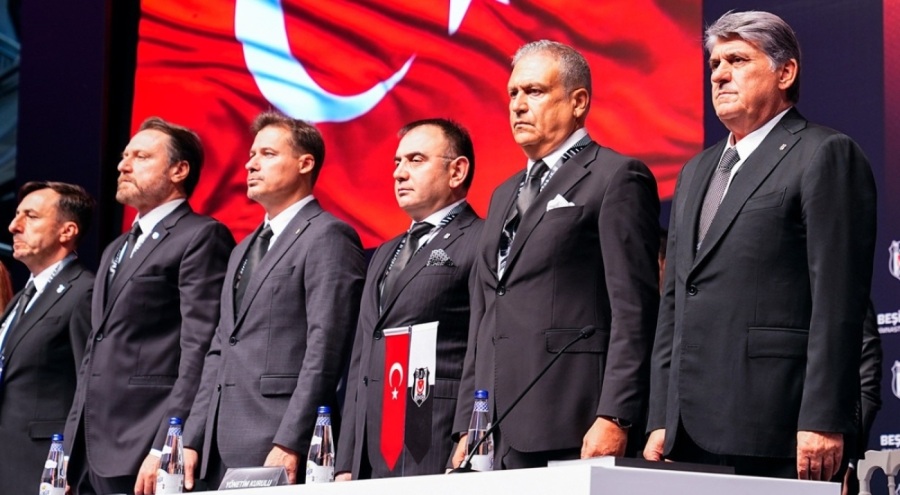 Beşiktaş'ta Başkan Serdal Adalı ve yönetimi ibra edildi