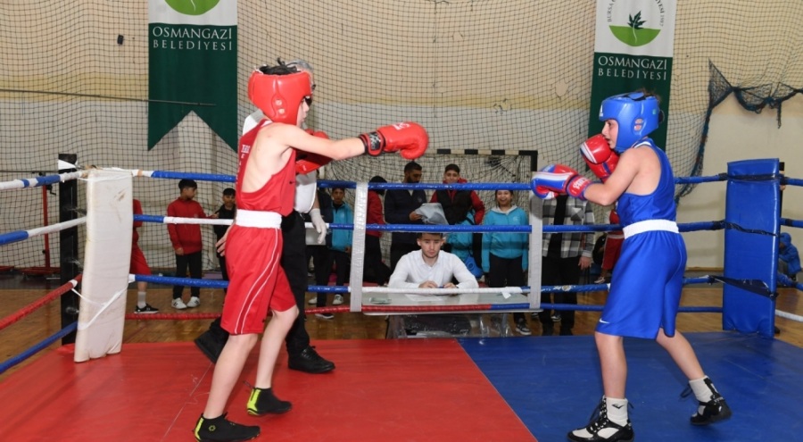 Bursa Osmangazi'de Cumhuriyet Bayramına Özel Boks Turnuvası