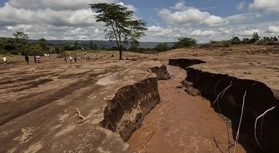 Kenya'da yaşanan toprak kayması 26 can aldı